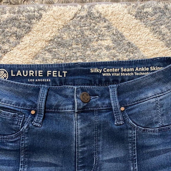 *Laurie Felt | Silky Denim | Center Seam Ankle Skinny Jeans - Picture 4 of 8